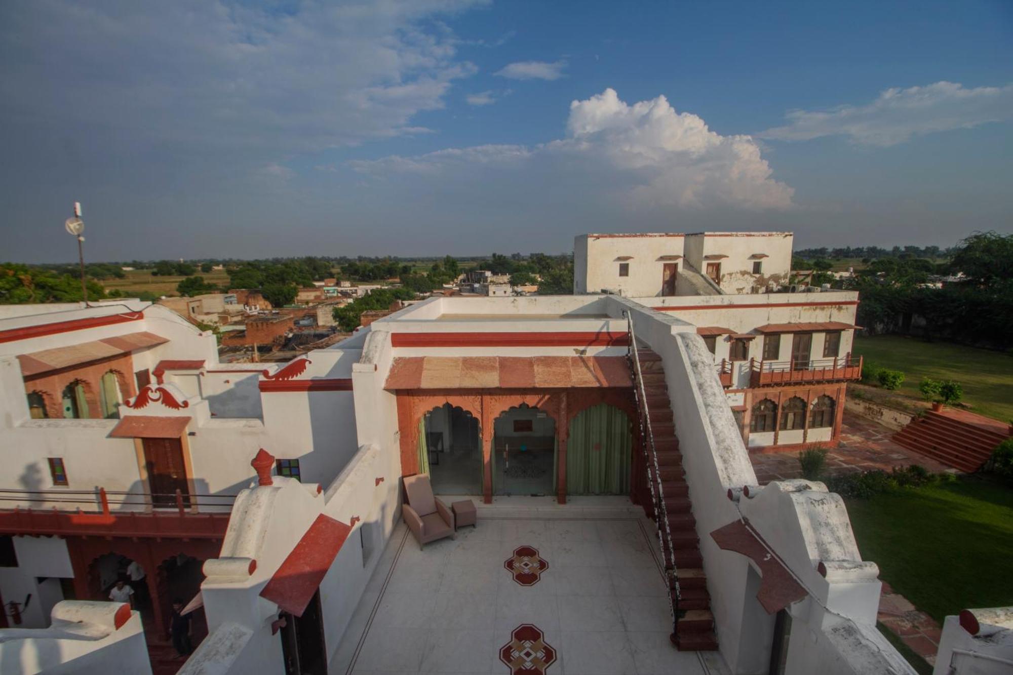Amritara Chandra Mahal Haveli, Бхаратпур Экстерьер фото